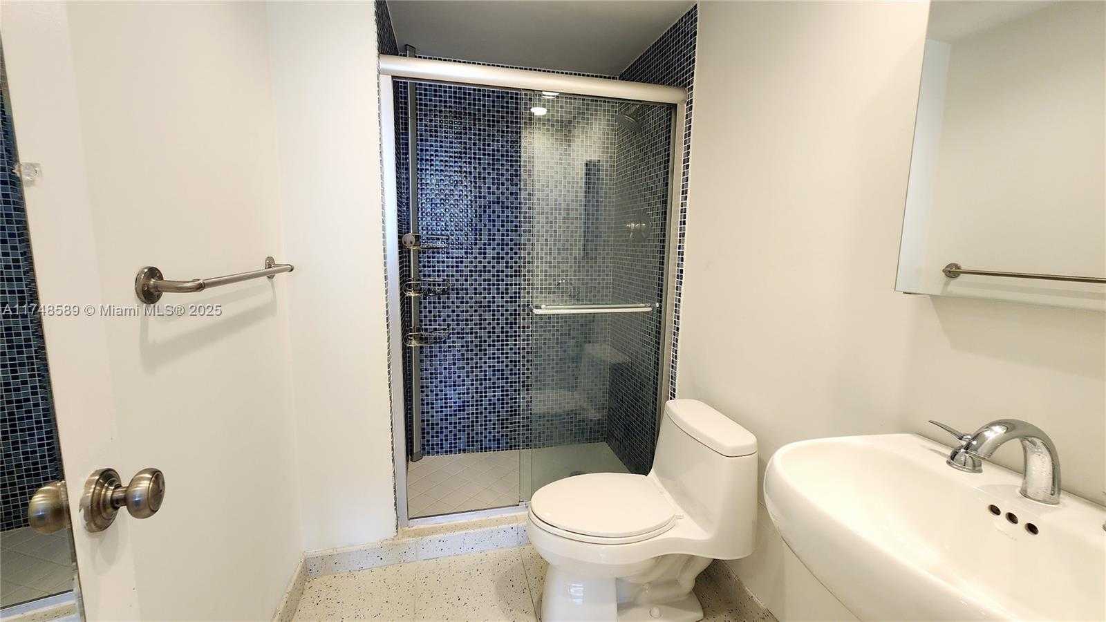 Small Image of 7441 WAYNE AVE #9P, Miami Beach Number 14