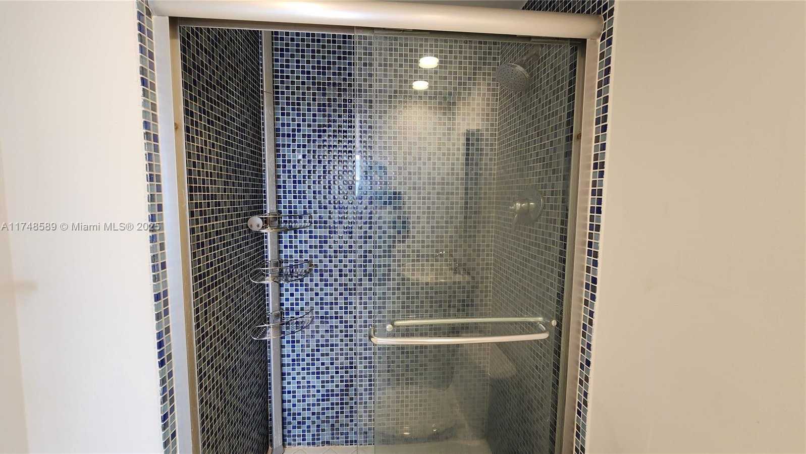 Small Image of 7441 WAYNE AVE #9P, Miami Beach Number 15
