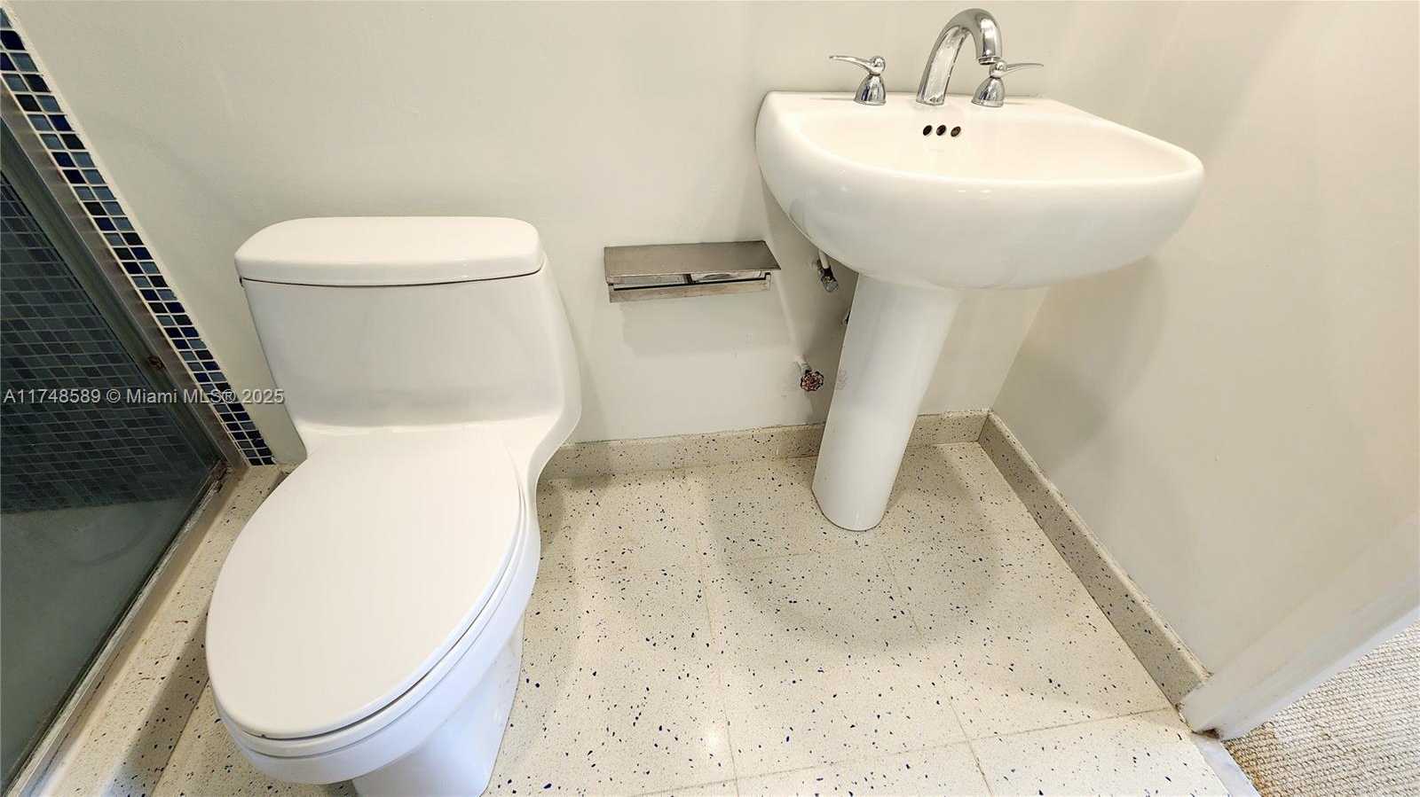 Small Image of 7441 WAYNE AVE #9P, Miami Beach Number 16