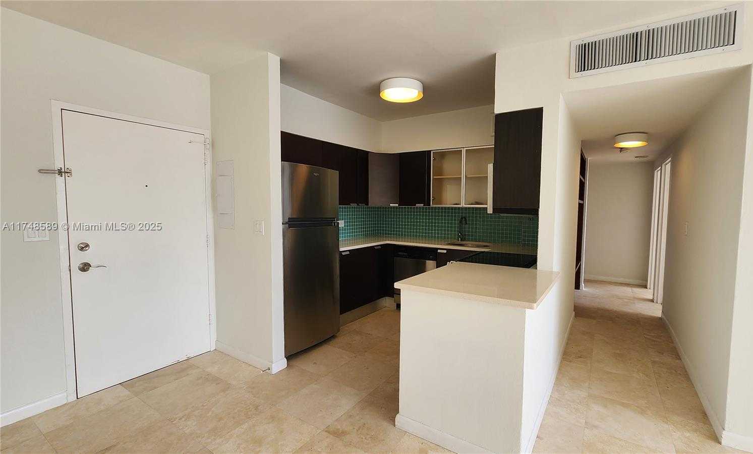 Small Image of 7441 WAYNE AVE #9P, Miami Beach Number 2