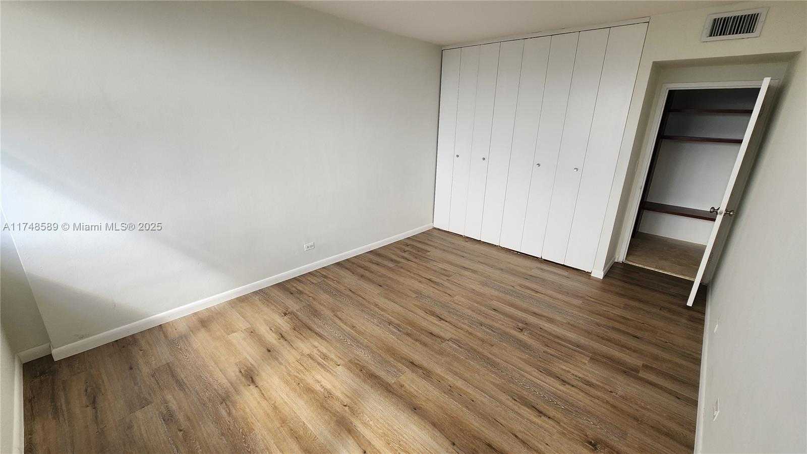 Small Image of 7441 WAYNE AVE #9P, Miami Beach Number 21