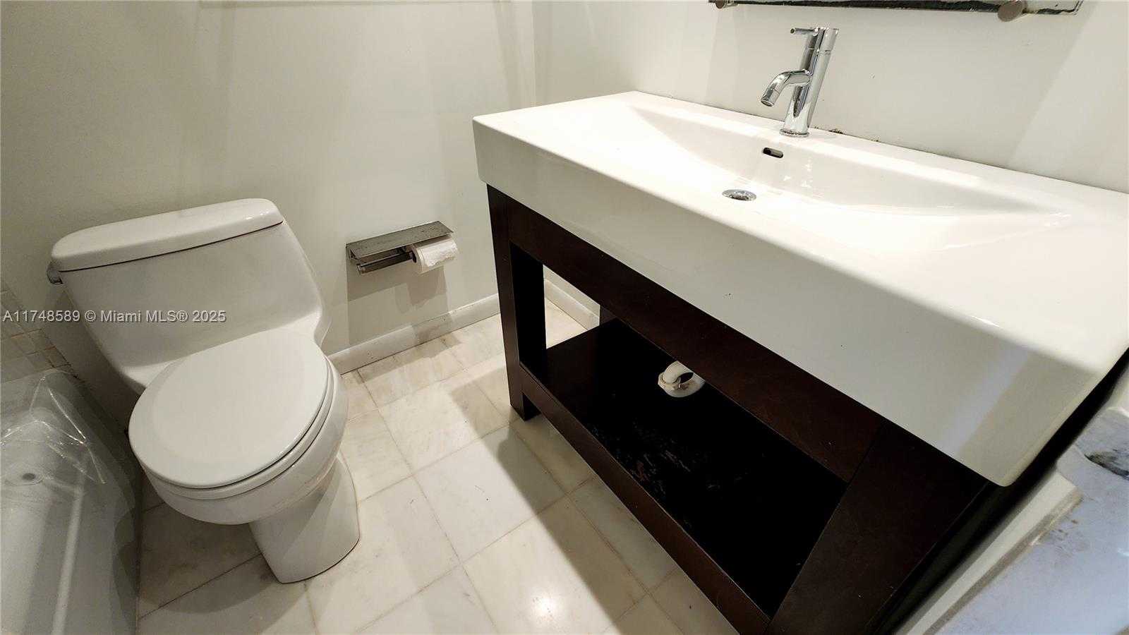 Small Image of 7441 WAYNE AVE #9P, Miami Beach Number 25