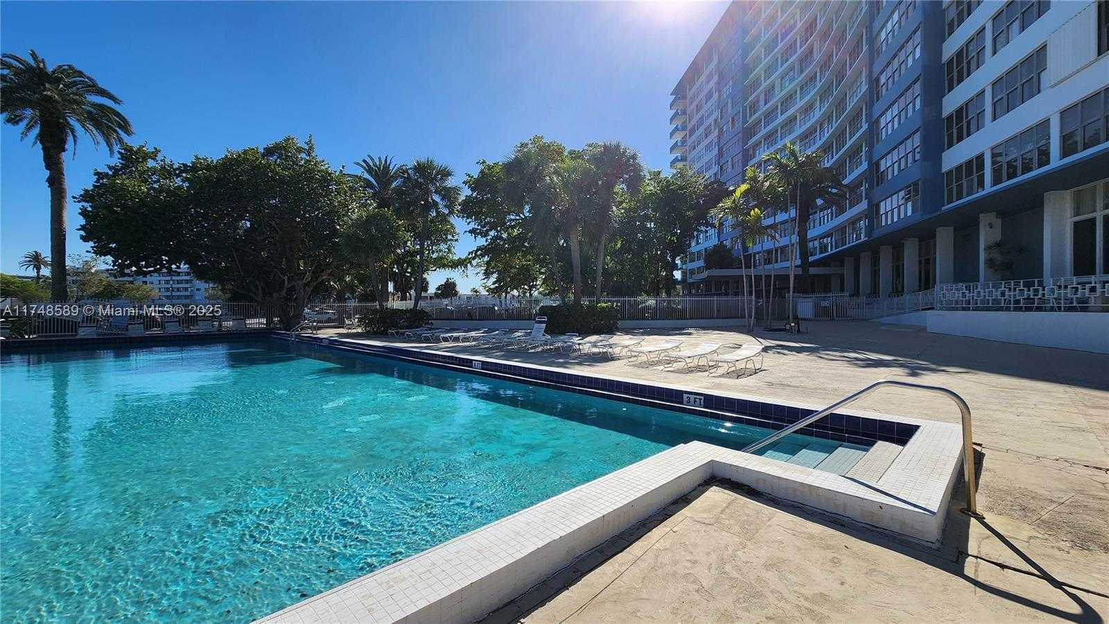 Small Image of 7441 WAYNE AVE #9P, Miami Beach Number 31