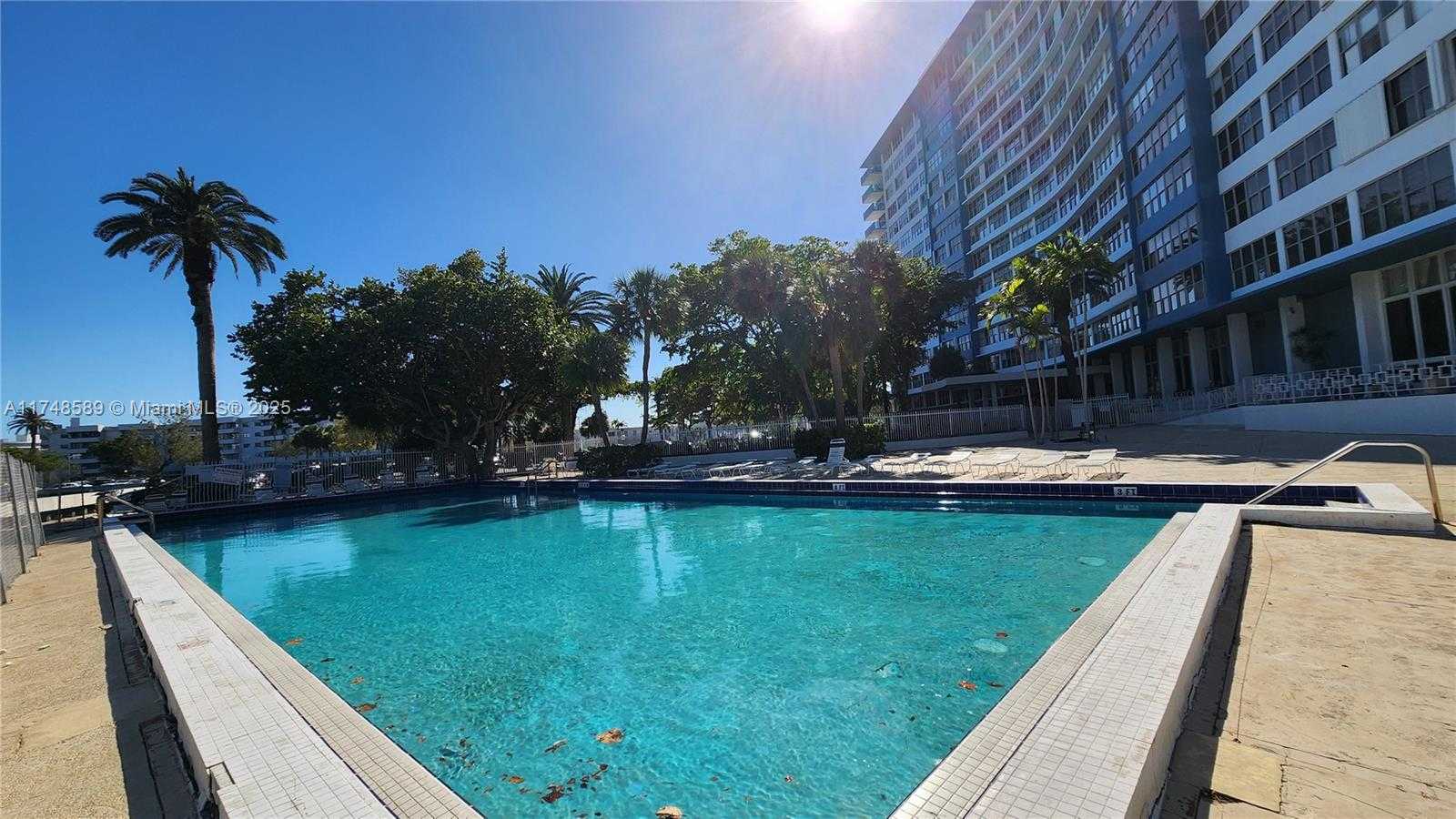 Small Image of 7441 WAYNE AVE #9P, Miami Beach Number 33