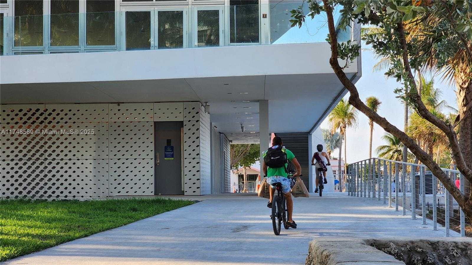 Small Image of 7441 WAYNE AVE #9P, Miami Beach Number 41