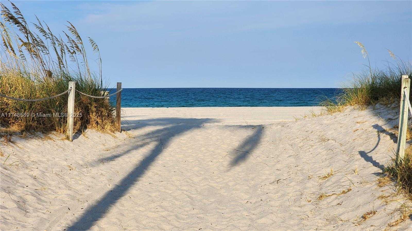 Small Image of 7441 WAYNE AVE #9P, Miami Beach Number 43
