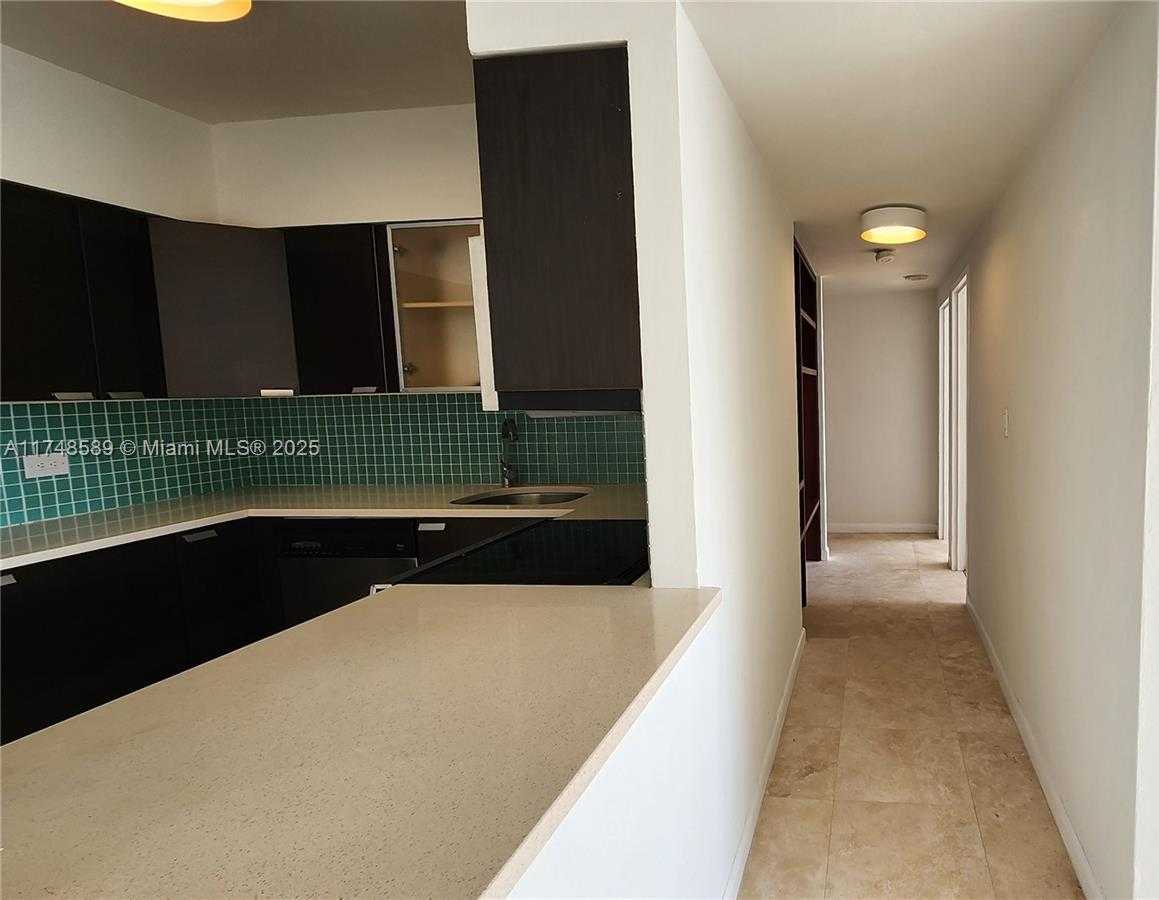 Small Image of 7441 WAYNE AVE #9P, Miami Beach Number 7