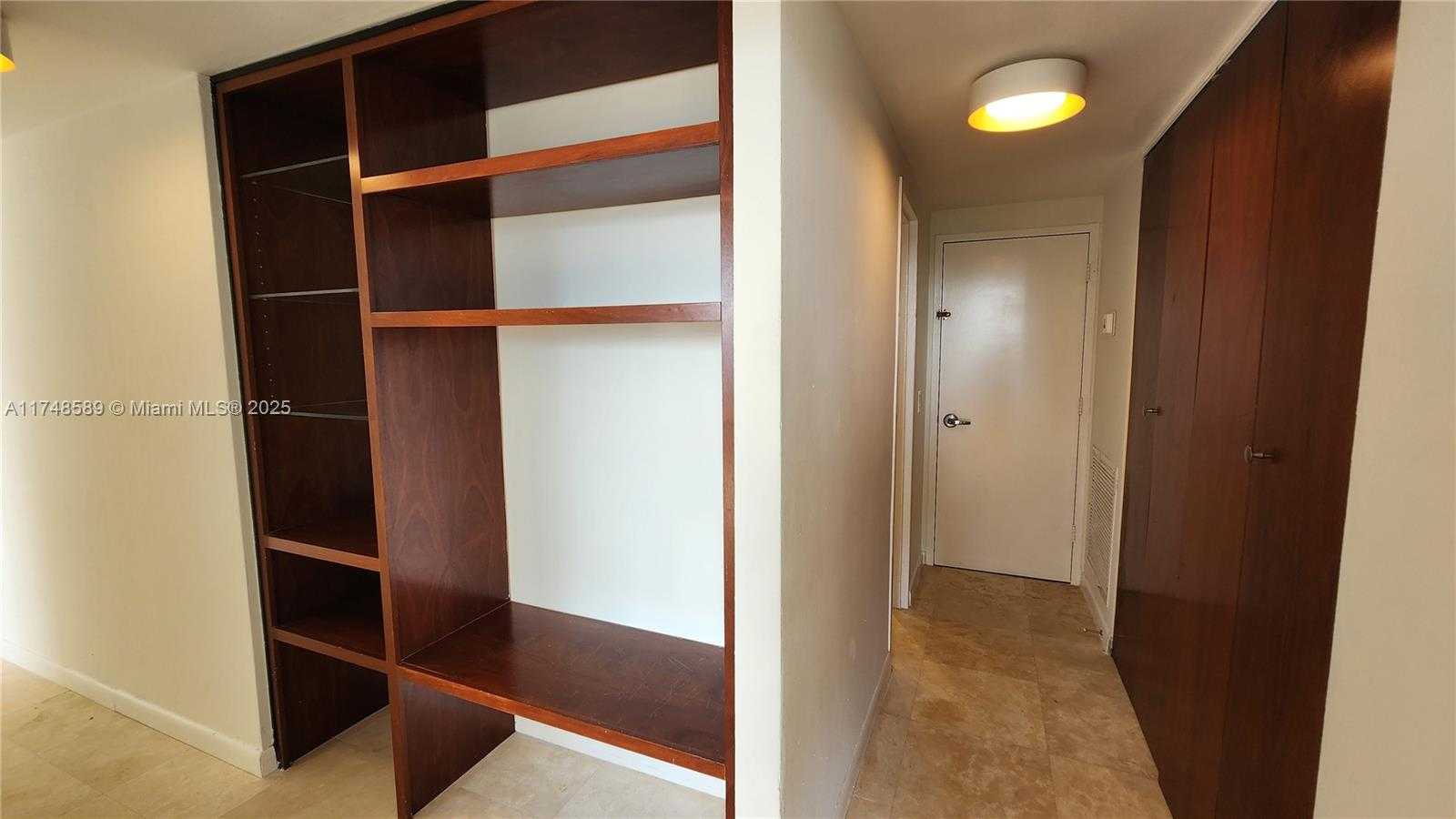 Small Image of 7441 WAYNE AVE #9P, Miami Beach Number 8