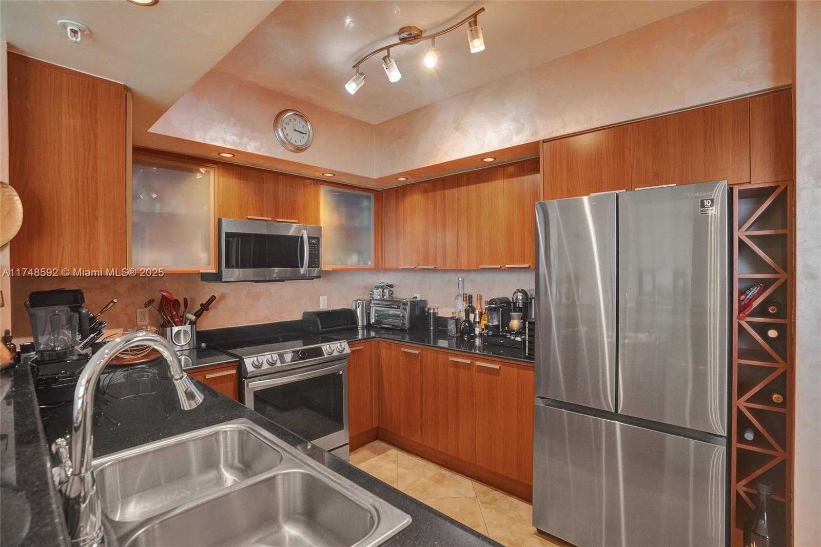 Small Image of 16699 COLLINS AVE #2609, Sunny Isles Beach Number 3