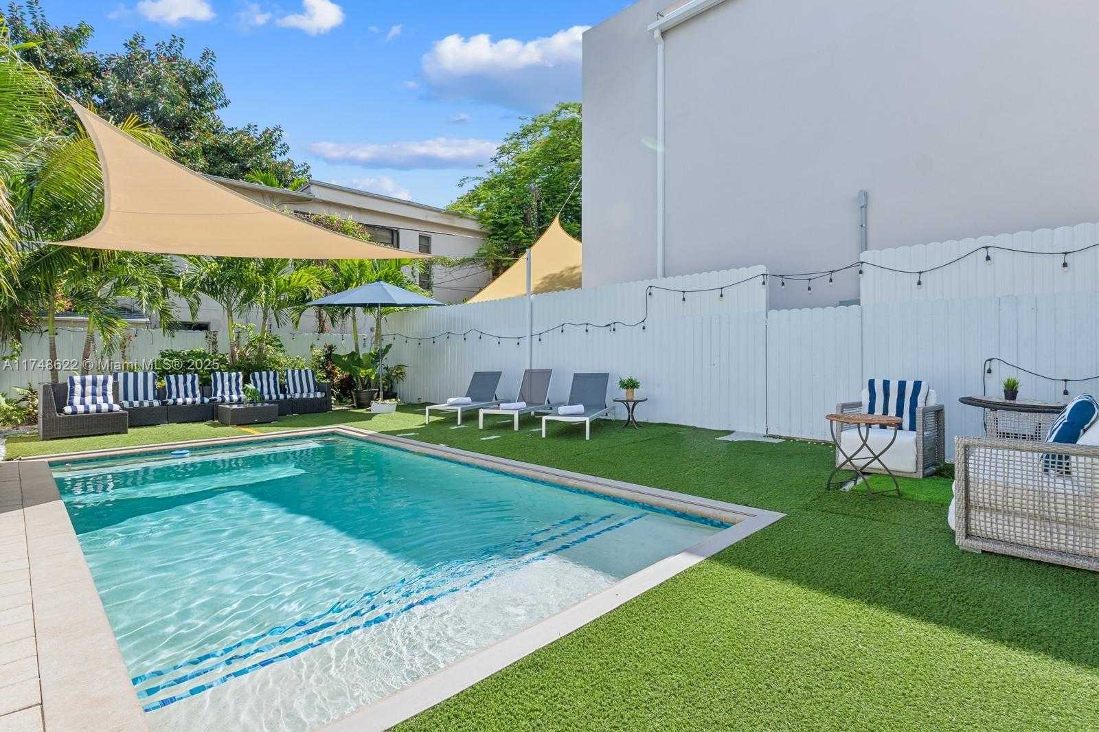 Small Image of 3572 SOUTH WEST 23RD ST #3572, Miami Number 3