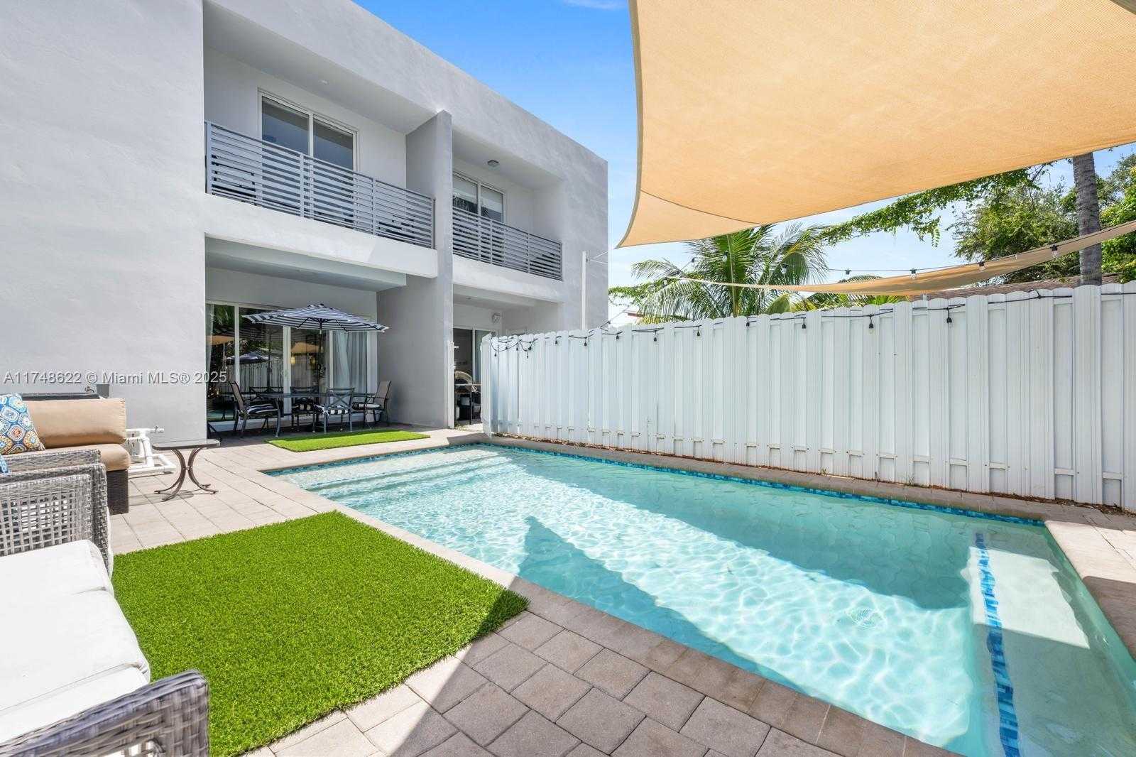Small Image of 3572 SOUTH WEST 23RD ST #3572, Miami Number 4