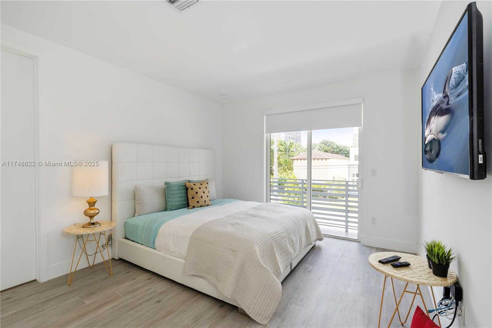 Small Image of 3572 SOUTH WEST 23RD ST #3572, Miami Number 7