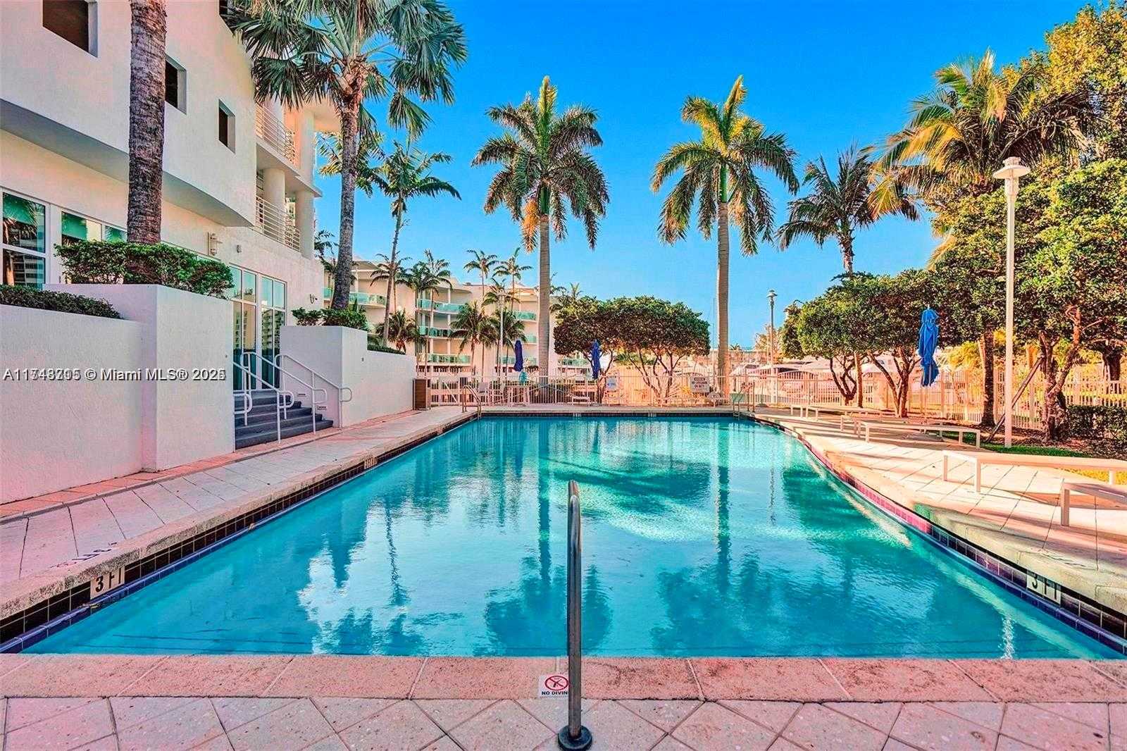 Small Image of 7900 HARBOR ISLAND DR #PH26, North Bay Village Number 48