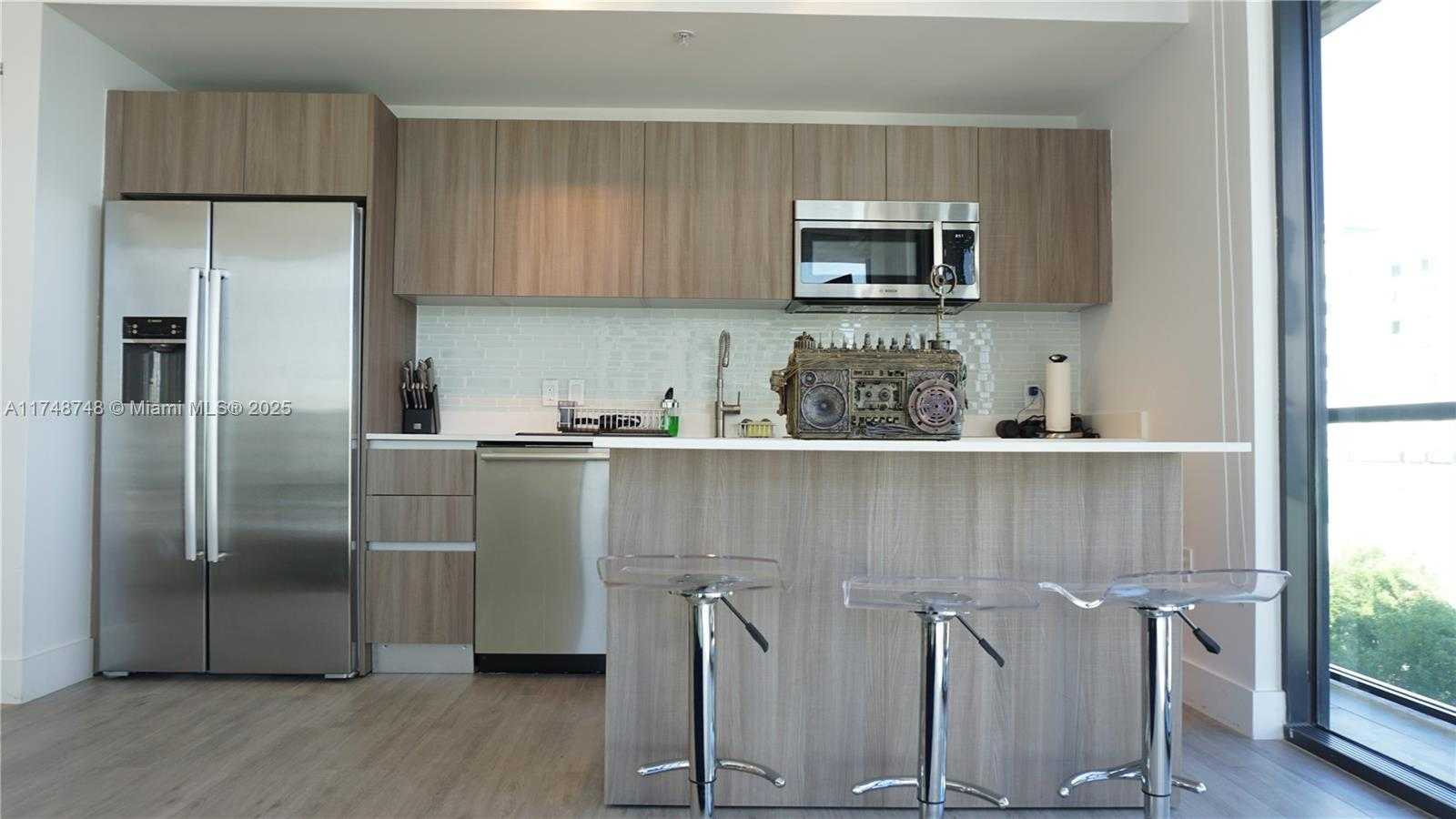 Small Image of 201 SOUTH WEST 17TH RD #706, Miami Number 3