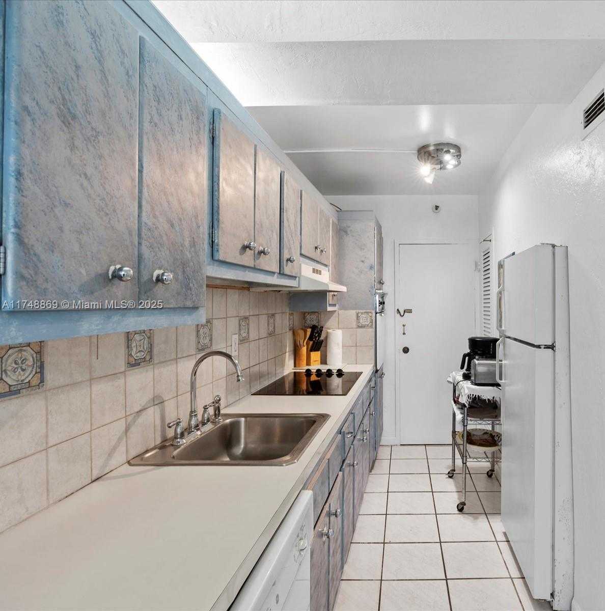 Small Image of 100 LINCOLN RD #830, Miami Beach Number 10