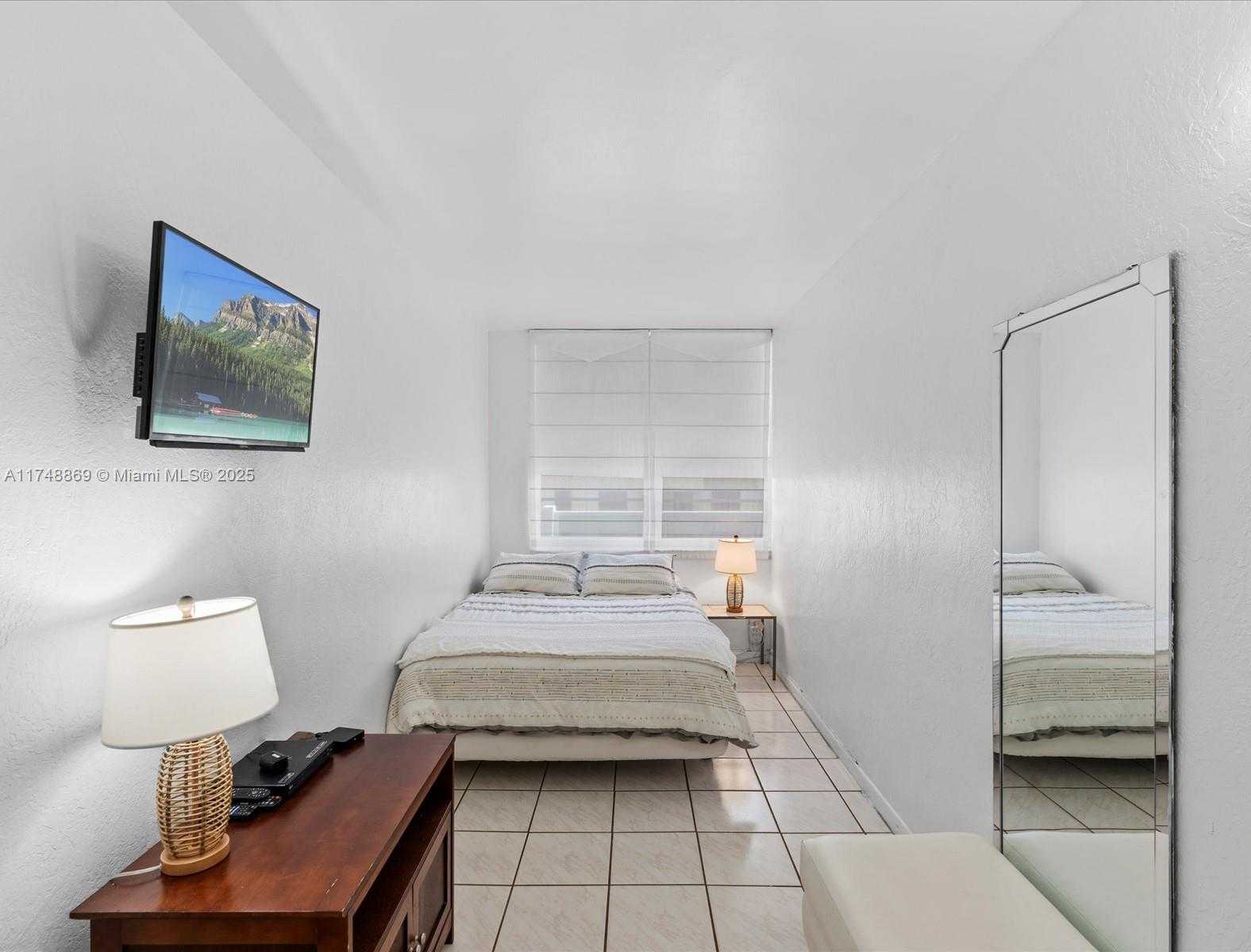 Small Image of 100 LINCOLN RD #830, Miami Beach Number 12
