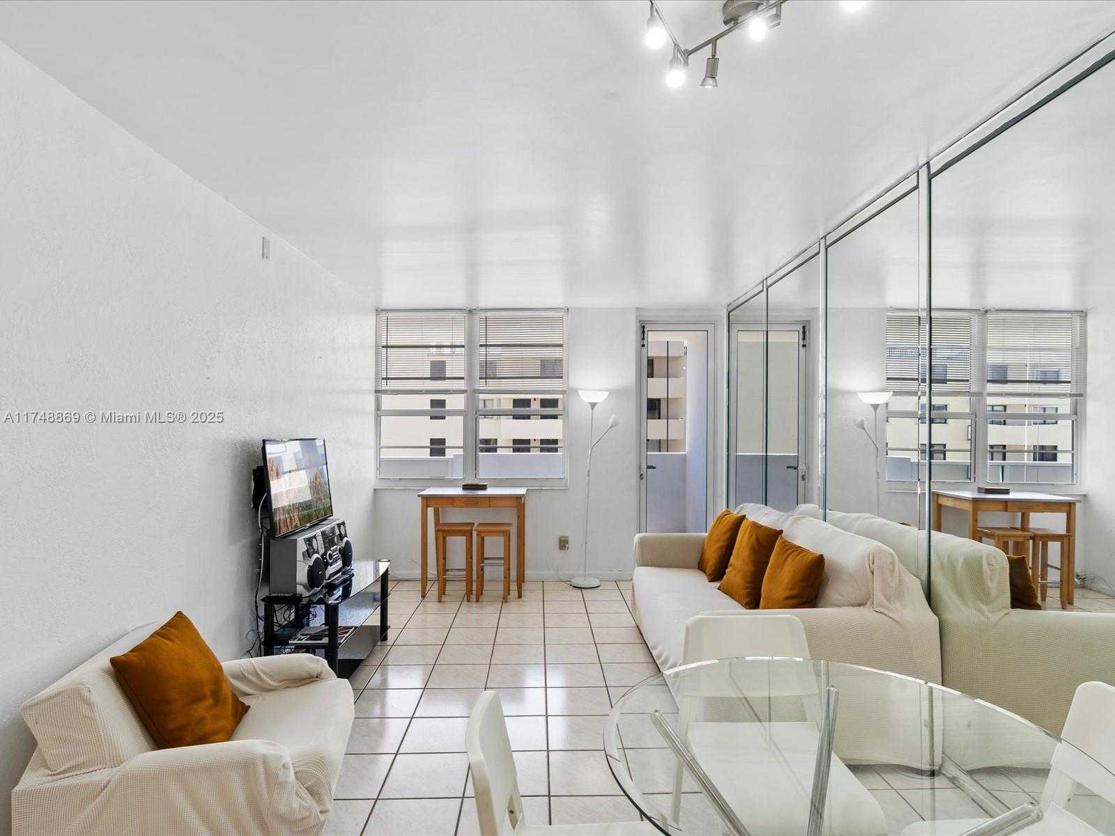 Small Image of 100 LINCOLN RD #830, Miami Beach Number 3