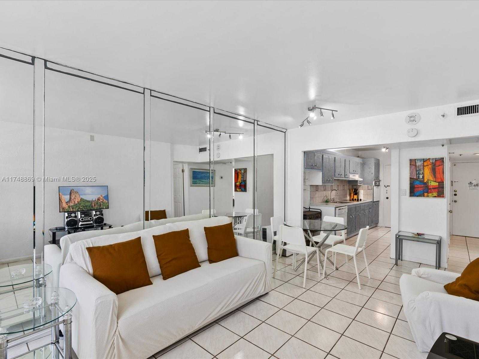 Small Image of 100 LINCOLN RD #830, Miami Beach Number 5