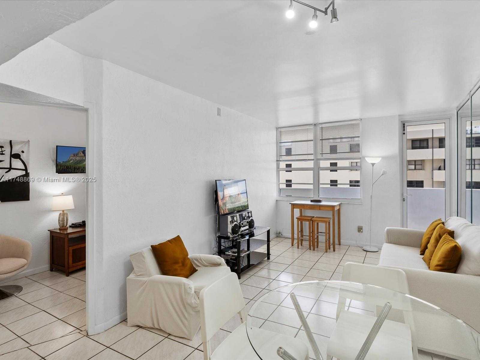 Small Image of 100 LINCOLN RD #830, Miami Beach Number 8