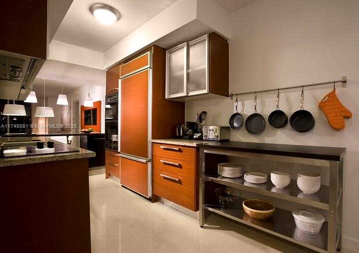 Small Image of 1800 S Ocean Dr, Hallandale Beach, FL 33009, USA Number 6