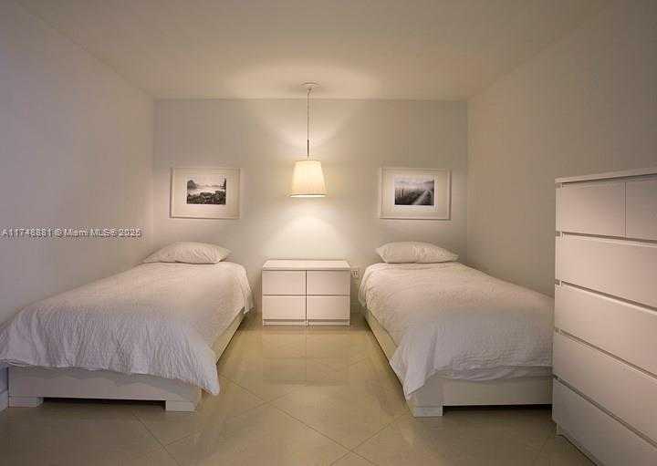 Small Image of 1800 S Ocean Dr, Hallandale Beach, FL 33009, USA Number 9