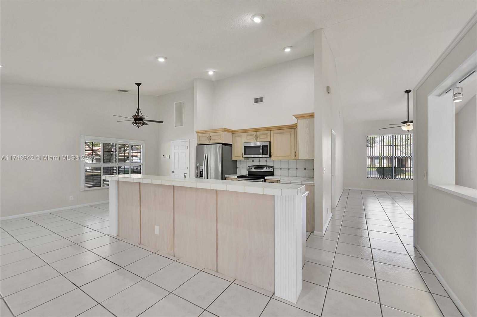 Small Image of 296 NORTH WEST 118TH TER, Coral Springs Number 14