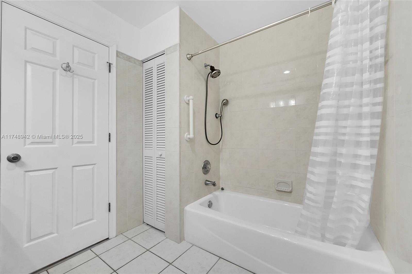 Small Image of 296 NORTH WEST 118TH TER, Coral Springs Number 34