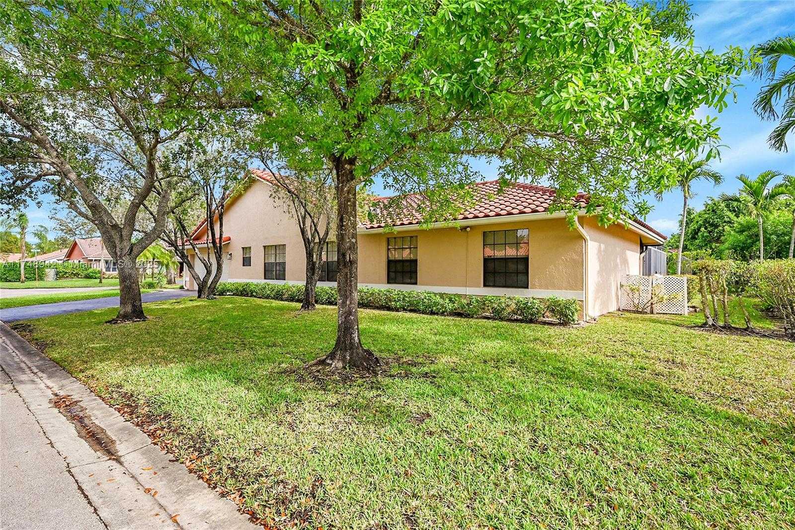 Small Image of 296 NORTH WEST 118TH TER, Coral Springs Number 5