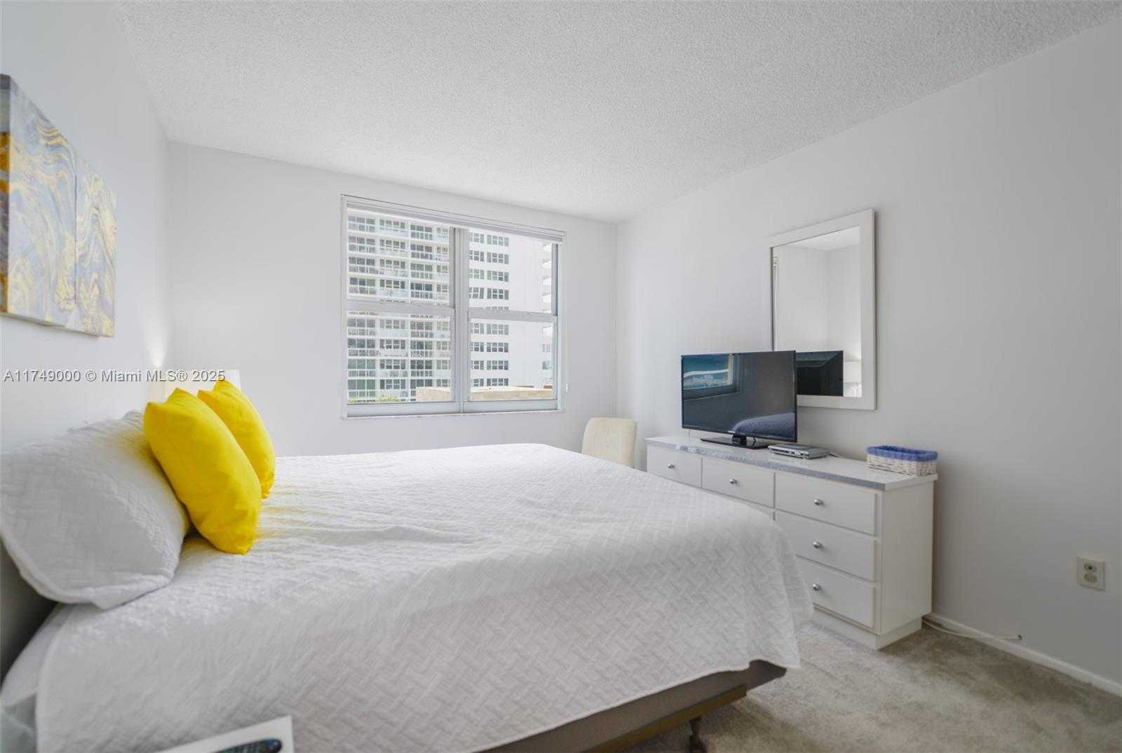 Small Image of 1980 SOUTH OCEAN DR #5E, Hallandale Beach Number 26