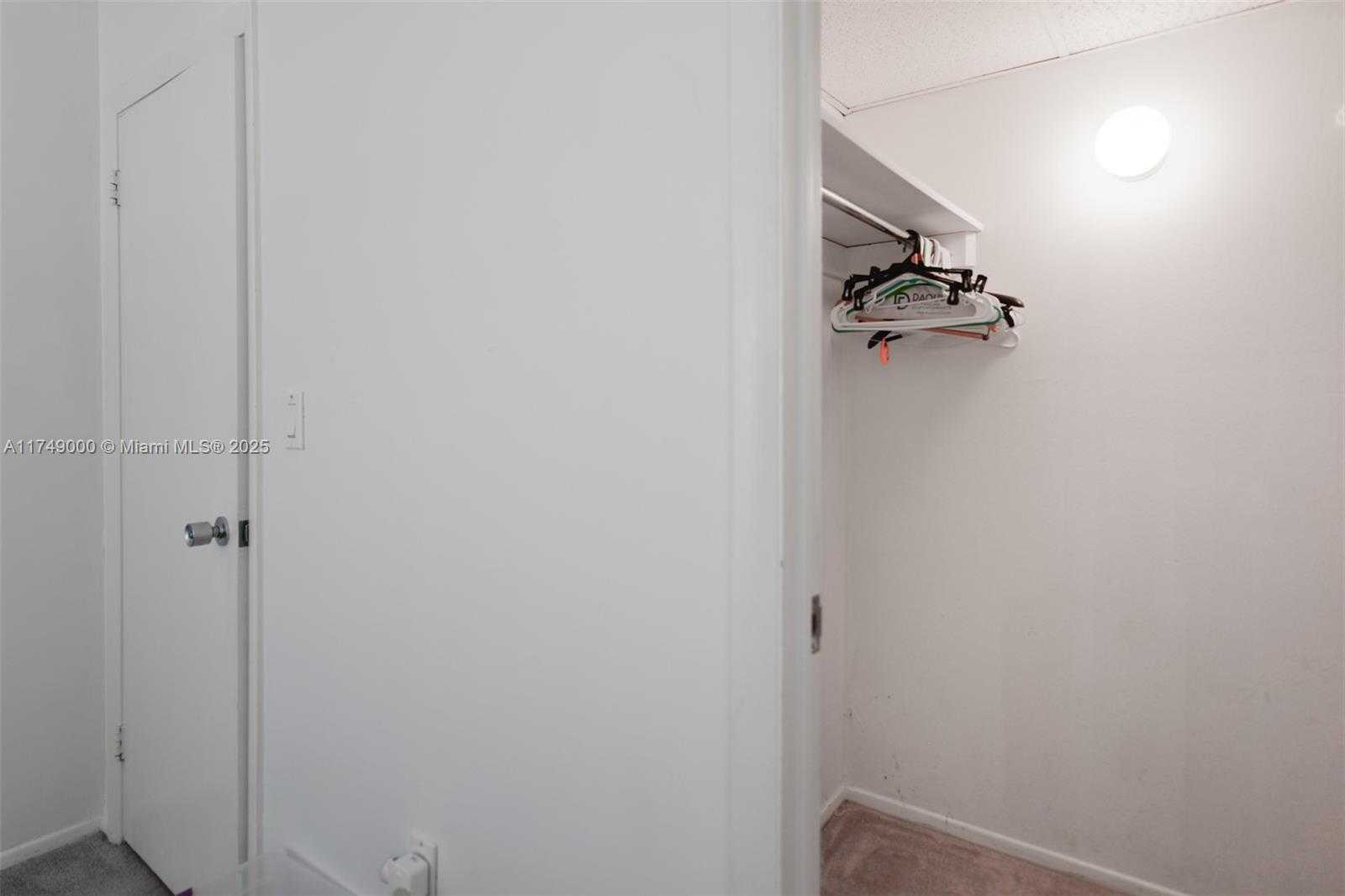 Small Image of 1980 SOUTH OCEAN DR #5E, Hallandale Beach Number 27