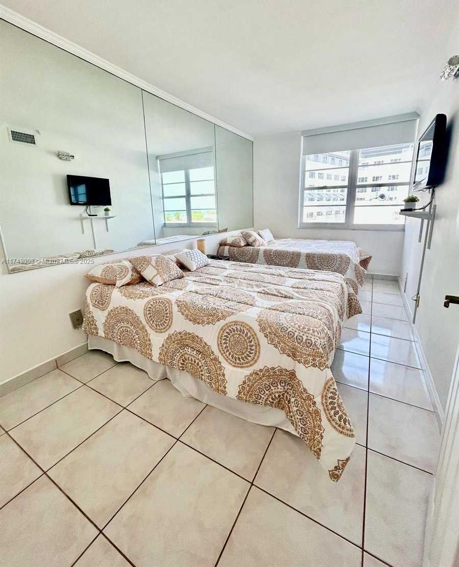 Small Image of 100 LINCOLN RD #639, Miami Beach Number 4