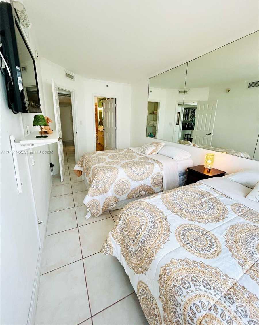 Small Image of 100 LINCOLN RD #639, Miami Beach Number 5