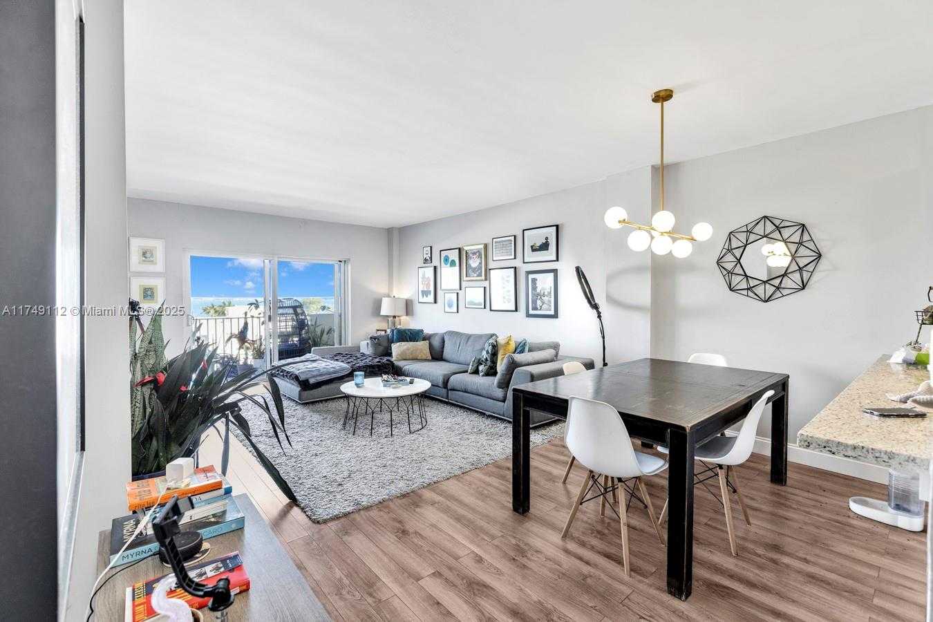 Small Image of 1455 NORTH TREASURE DR #PH-C, North Bay Village Number 2