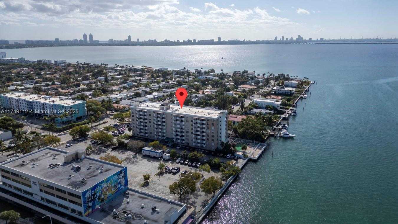 Small Image of 1455 NORTH TREASURE DR #PH-C, North Bay Village Number 23
