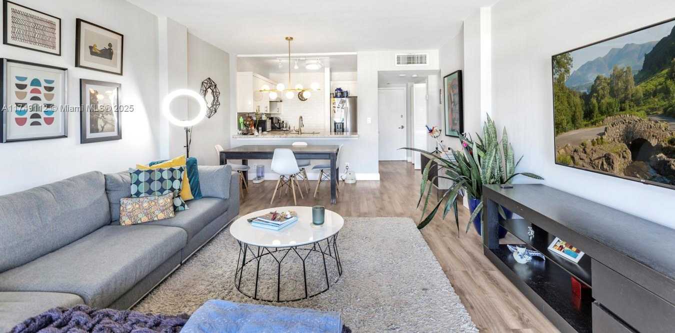 Small Image of 1455 NORTH TREASURE DR #PH-C, North Bay Village Number 3