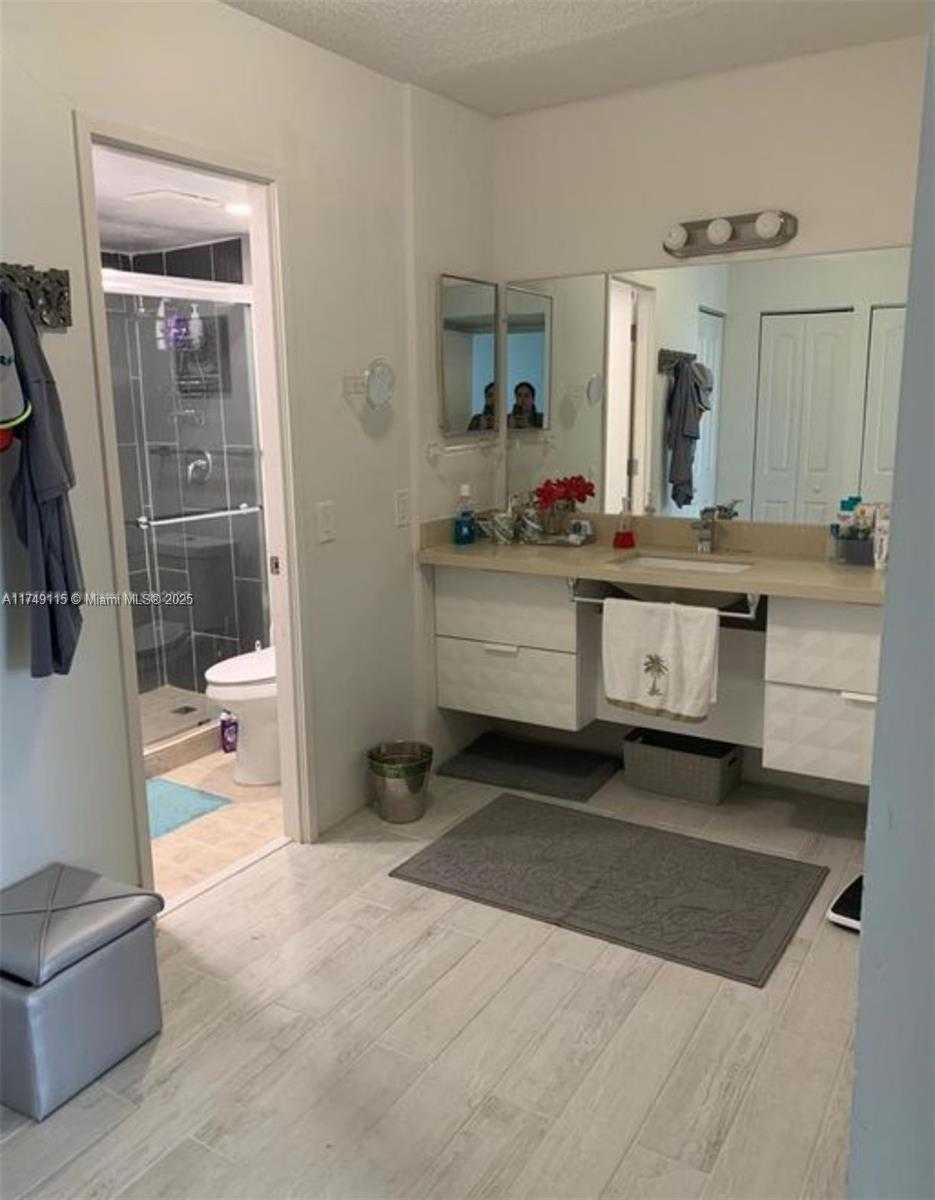 Small Image of 3701 NORTH COUNTRY CLUB DR #505, Aventura Number 11