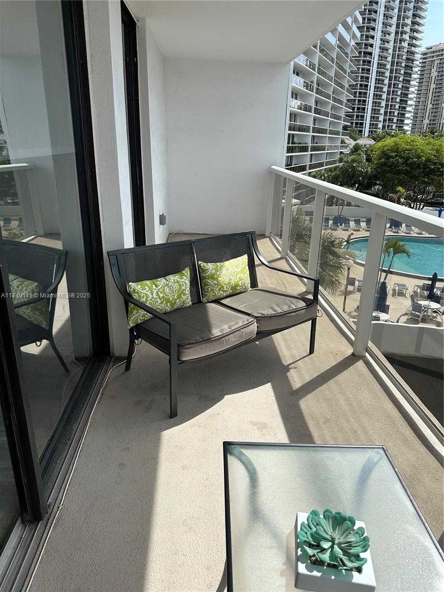 Small Image of 3701 NORTH COUNTRY CLUB DR #505, Aventura Number 12