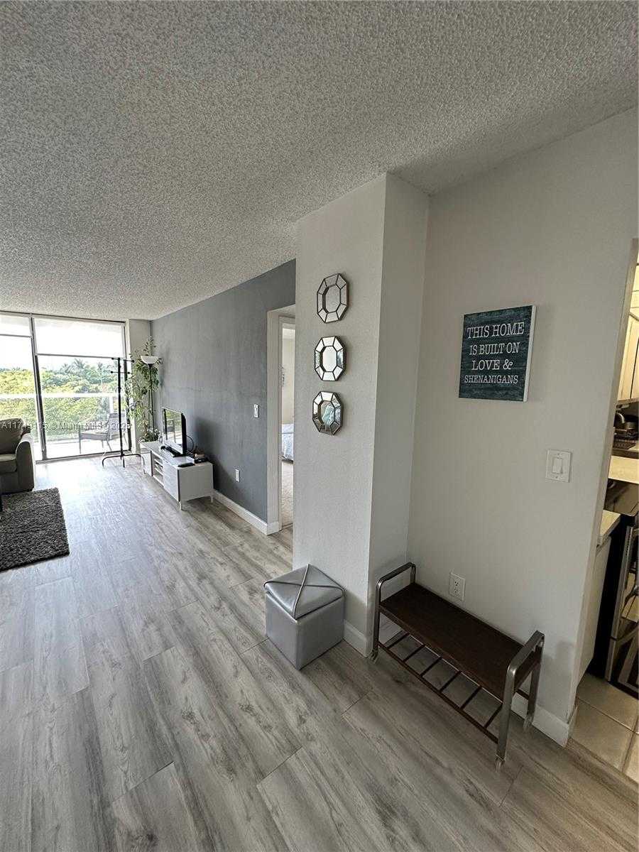 Small Image of 3701 NORTH COUNTRY CLUB DR #505, Aventura Number 6