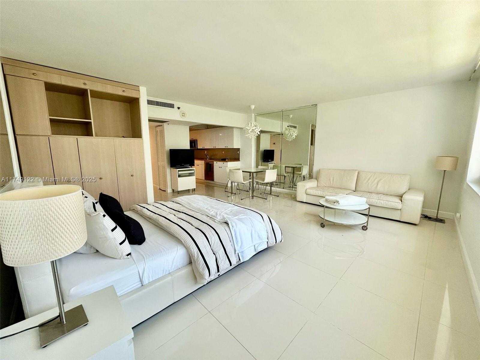 Small Image of 100 LINCOLN RD #632, Miami Beach Number 2