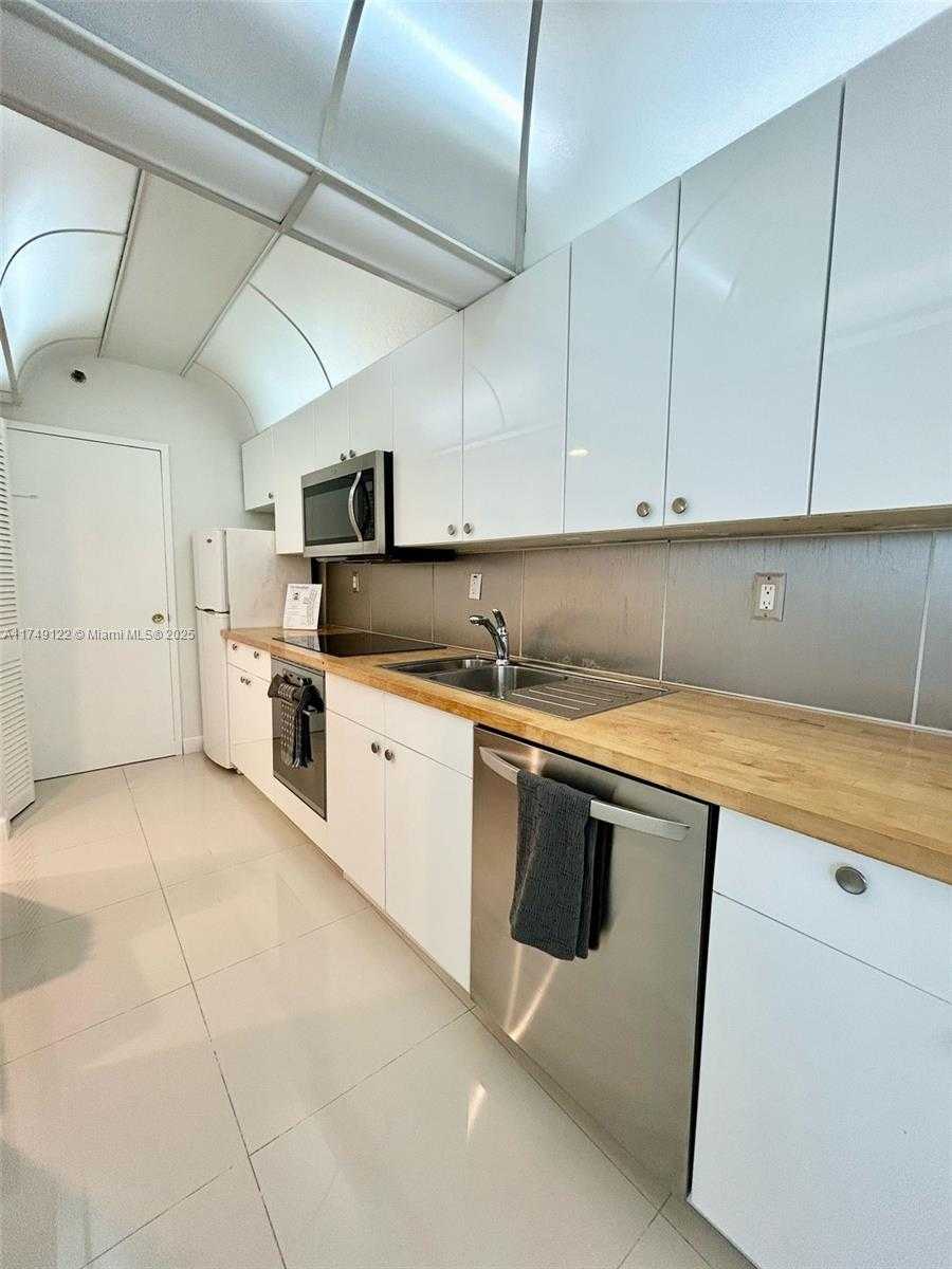 Small Image of 100 LINCOLN RD #632, Miami Beach Number 5