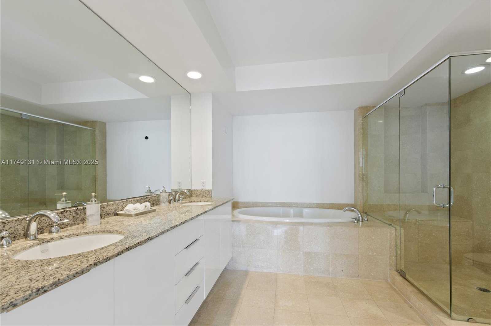 Small Image of 1800 SOUTH OCEAN DR #PH4404, Hallandale Beach Number 16