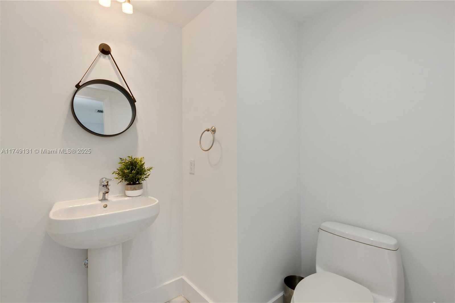 Small Image of 1800 SOUTH OCEAN DR #PH4404, Hallandale Beach Number 17