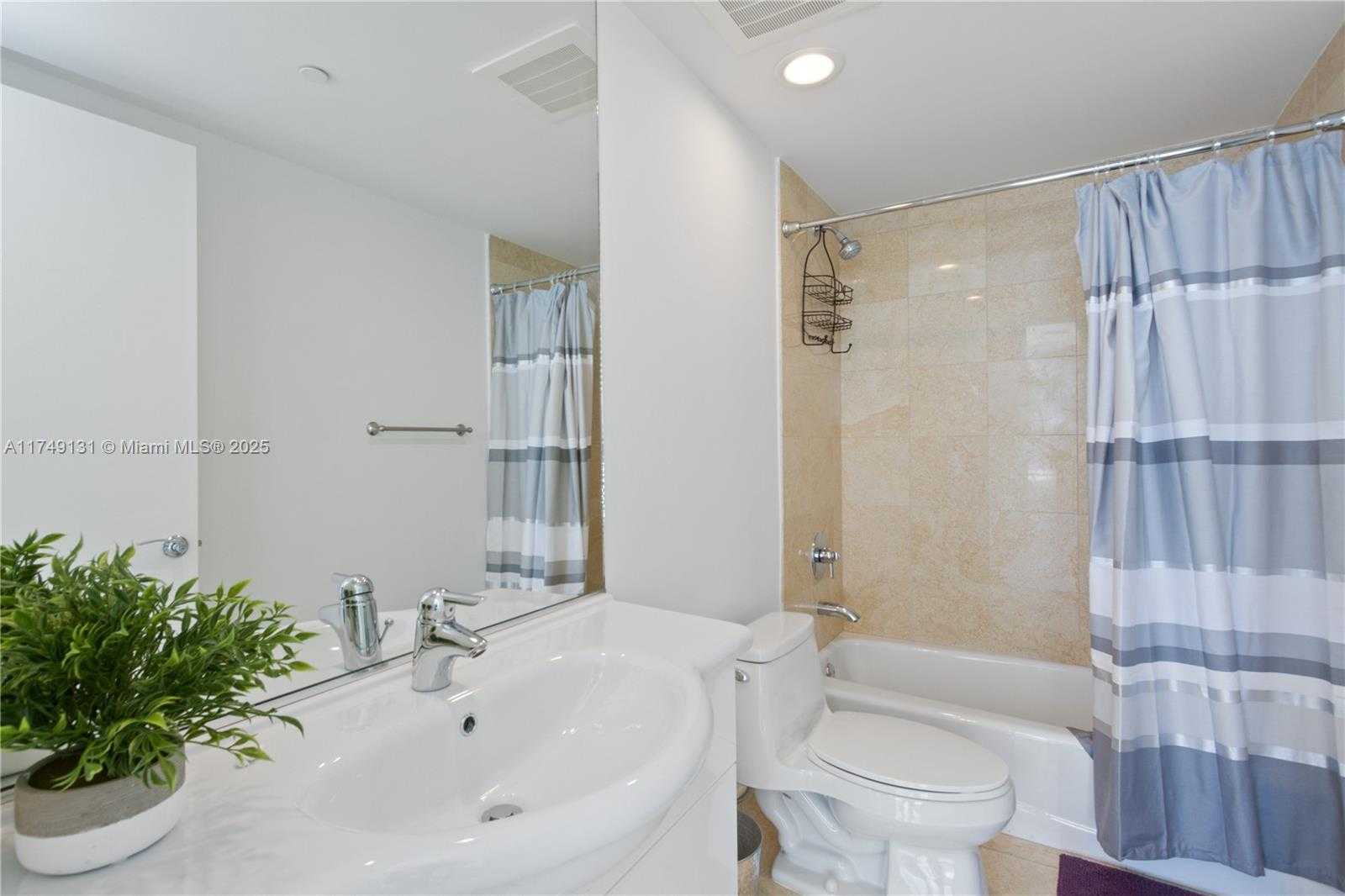 Small Image of 1800 SOUTH OCEAN DR #PH4404, Hallandale Beach Number 21