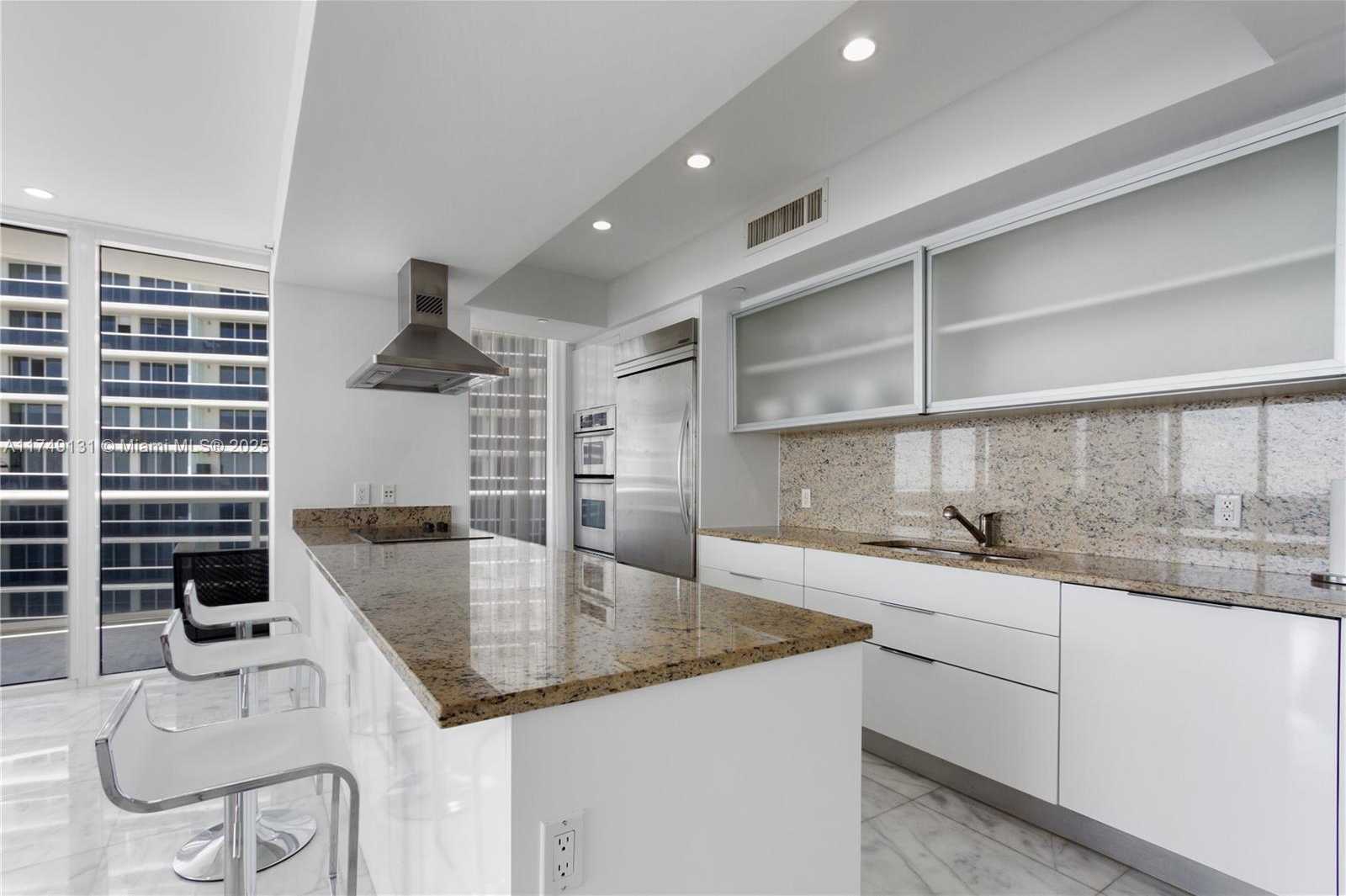 Small Image of 1800 SOUTH OCEAN DR #PH4404, Hallandale Beach Number 4