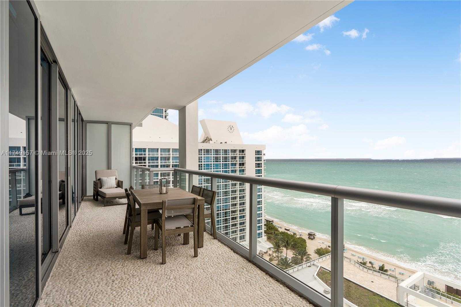 Small Image of 6799 COLLINS AVE #1404, Miami Beach Number 17
