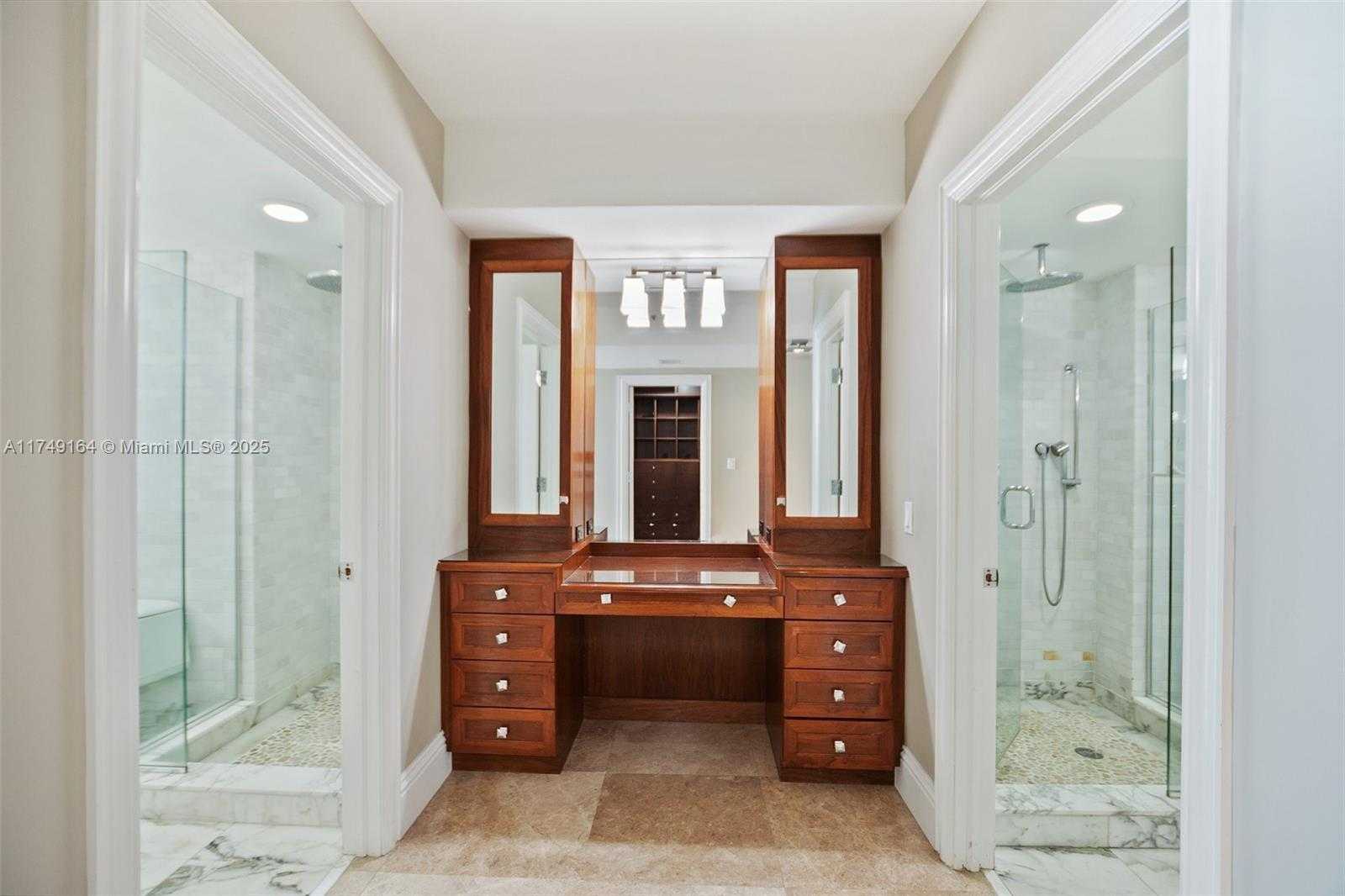 Small Image of 1581 BRICKELL AVE #2101, Miami Number 16