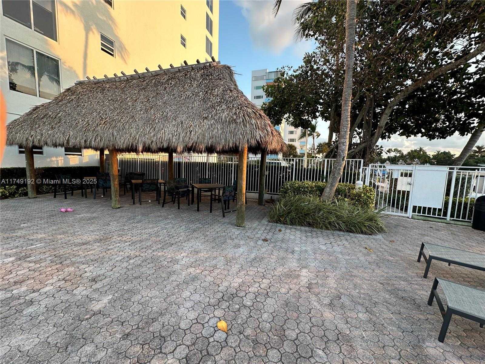 Small Image of 10350 WEST BAY HARBOR DR #6V, Bay Harbor Islands Number 38