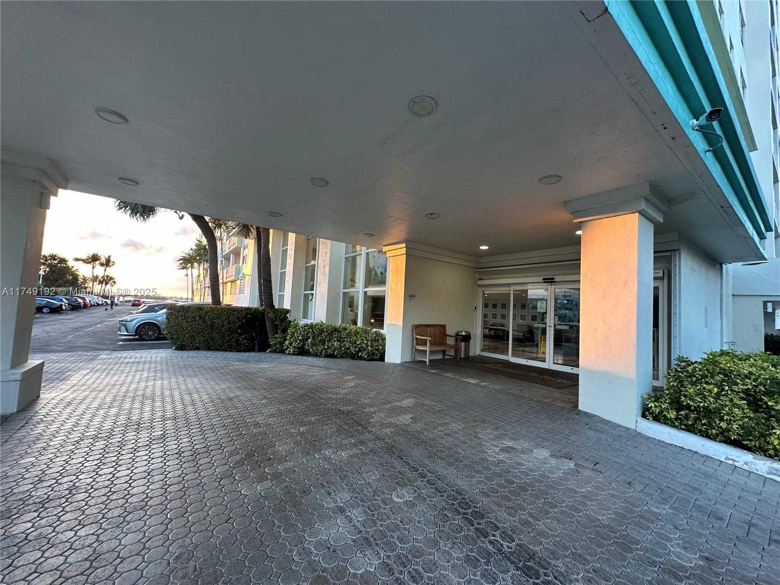 Small Image of 10350 WEST BAY HARBOR DR #6V, Bay Harbor Islands Number 46