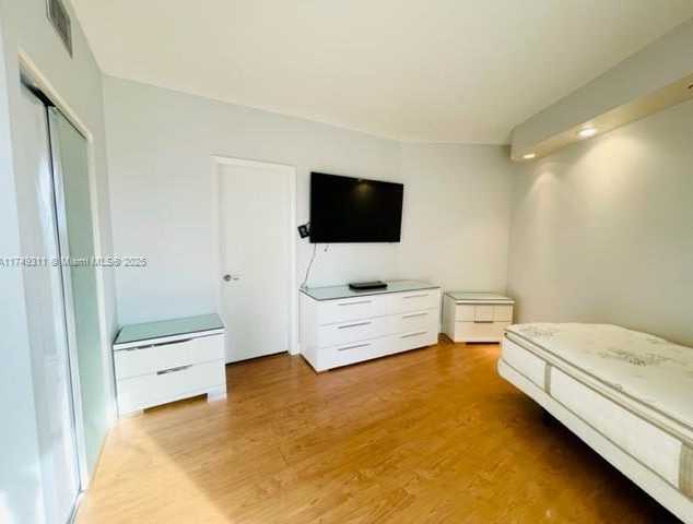 Small Image of 20281 EAST COUNTRY CLUB DR #405, Aventura Number 10
