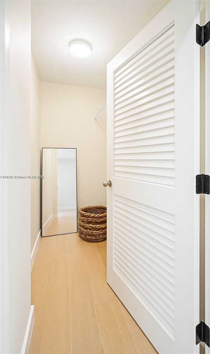 Small Image of 10185 COLLINS AVE #323, Bal Harbour Number 10